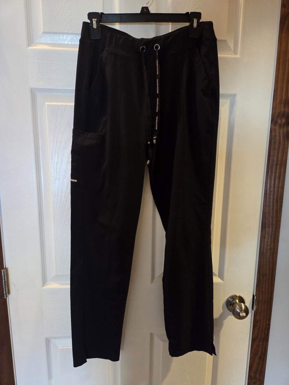 Women's Black Sketcher Scrub Pants Size Small